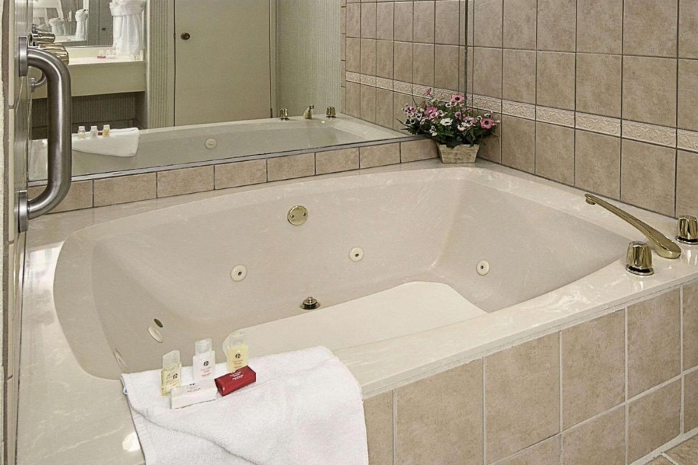 Room image 4
