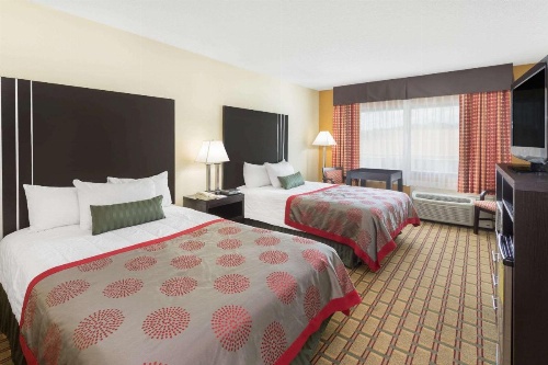 Ramada by Wyndham Asheville Southeast image 30