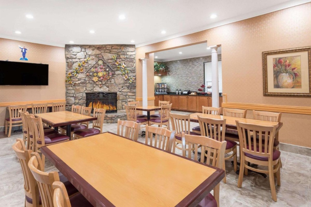 Ramada by Wyndham Asheville Southeast